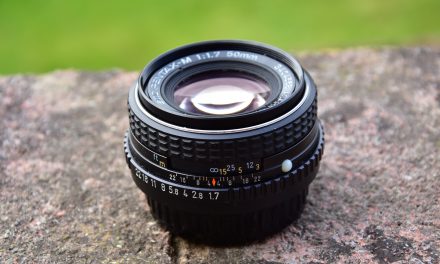 How to set the hyperfocal distance with a manual lens